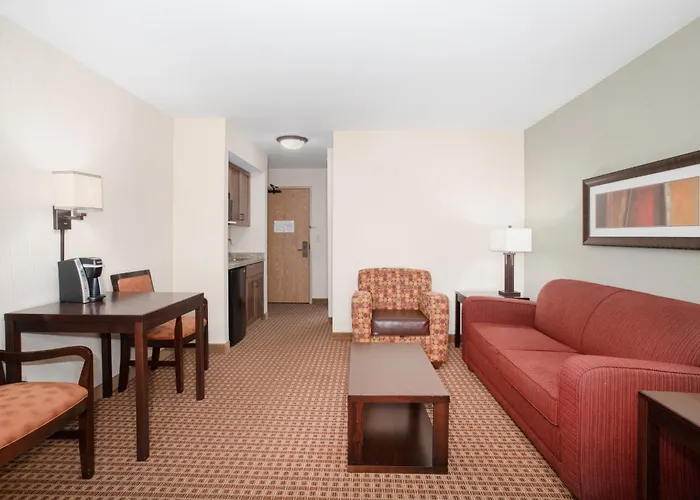 Express & By Ihg 2* Gillette