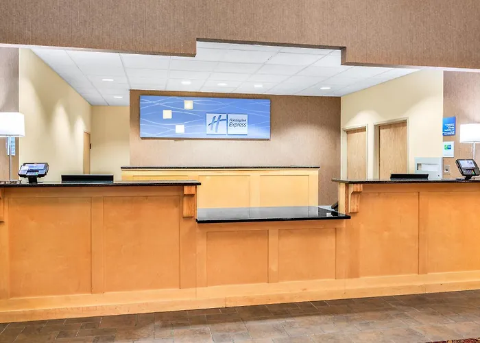 Hotel Express & By Ihg 2*