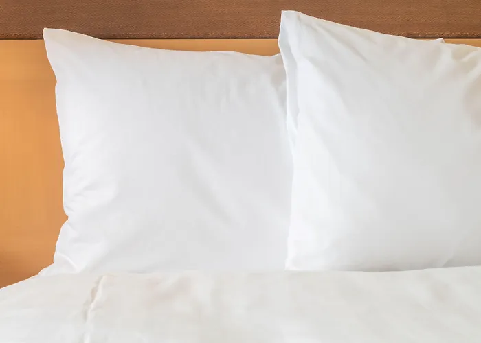 Express & By Ihg Gillette