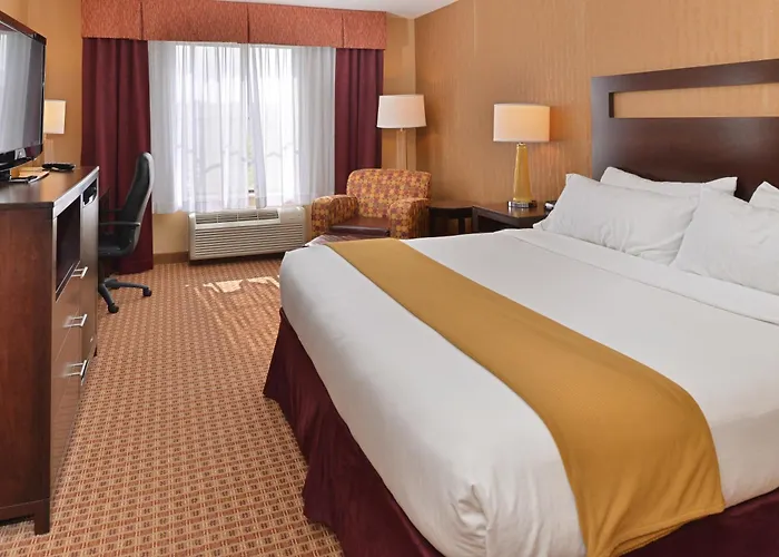 Express & By Ihg 2* Gillette