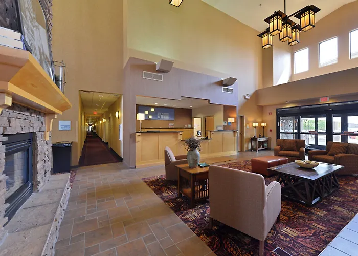Hotel Express & By Ihg