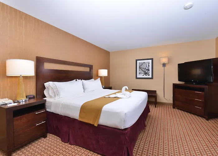 Express & By Ihg